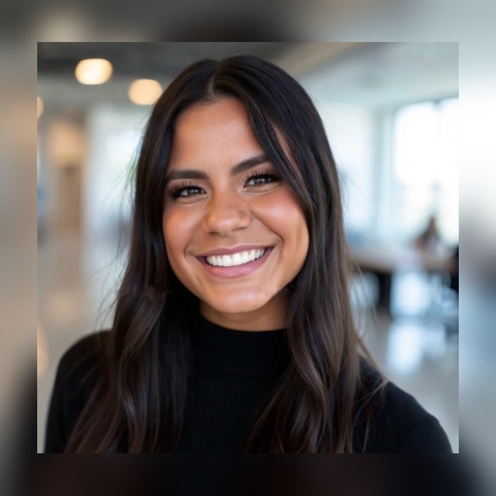 Selena Packard headshot